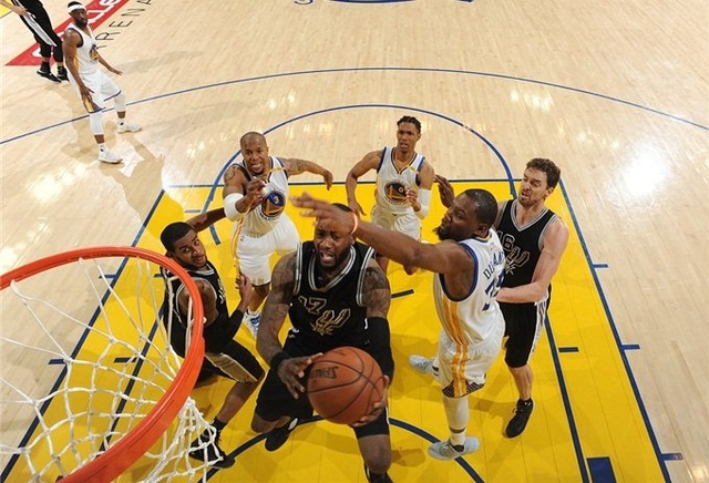 遇到两个穿 遇到两个穿