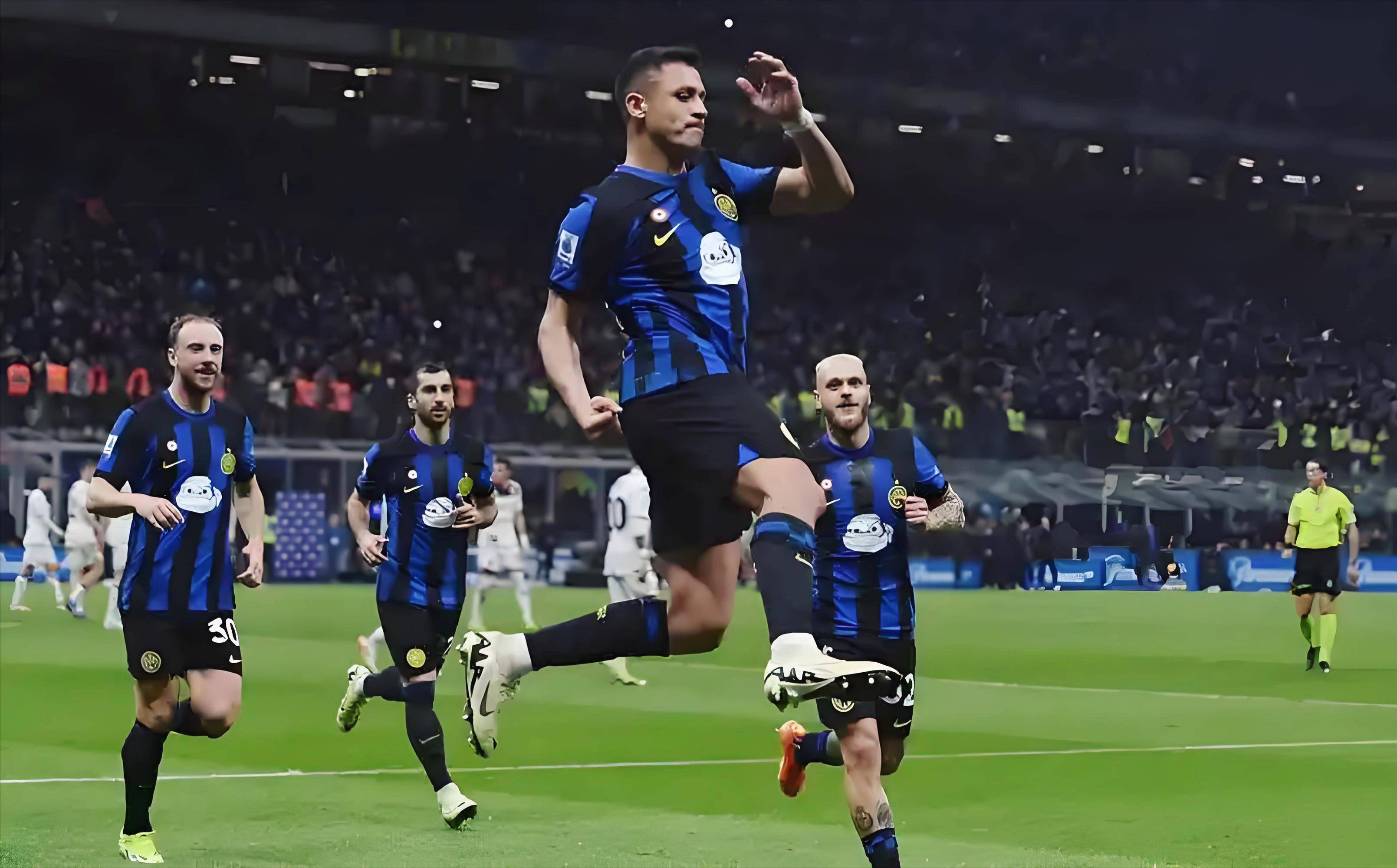 它拉近了青 它拉近了青