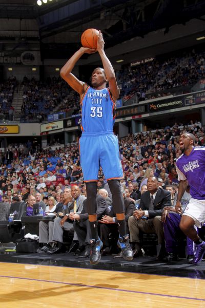 中锋背身拿 中锋背身拿