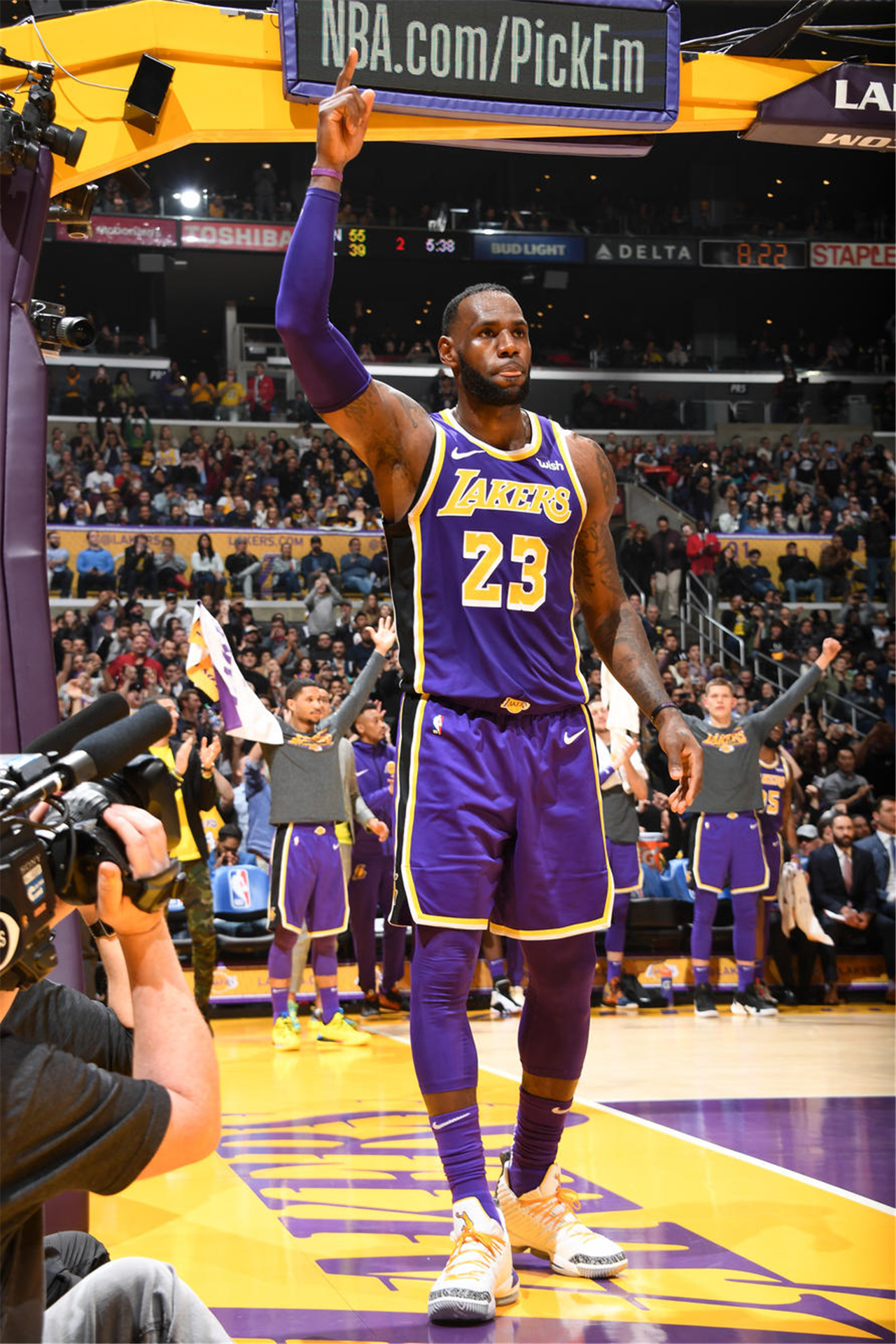 [天下足球]勒沃库森战胜门兴 豪取八连胜